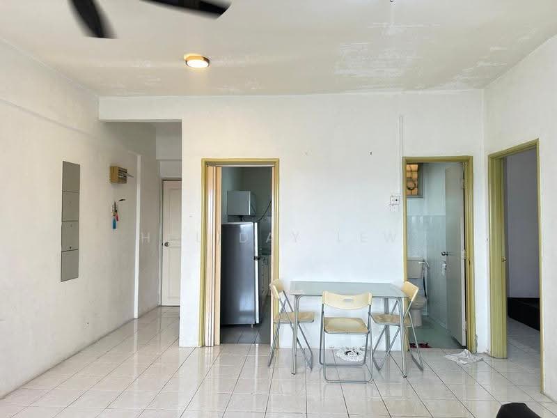 Kondominium untuk Disewa di Green Acre - Holiday Lew - Living Room - PropertyGuru.com.my