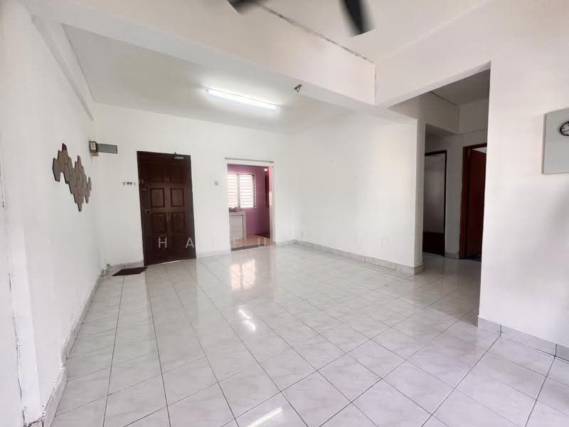 Flat for Sale at Taman Perkasa - Shaiful Rudy - Living Room - PropertyGuru.com.my