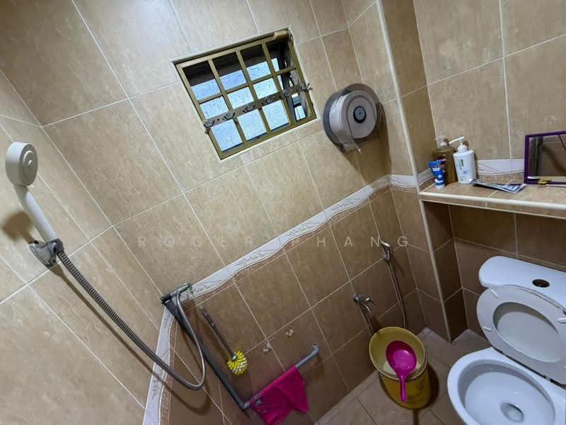 Rumah Berkembar untuk Dijual di Klang (Selangor) - Roger Phang - Bathroom - PropertyGuru.com.my