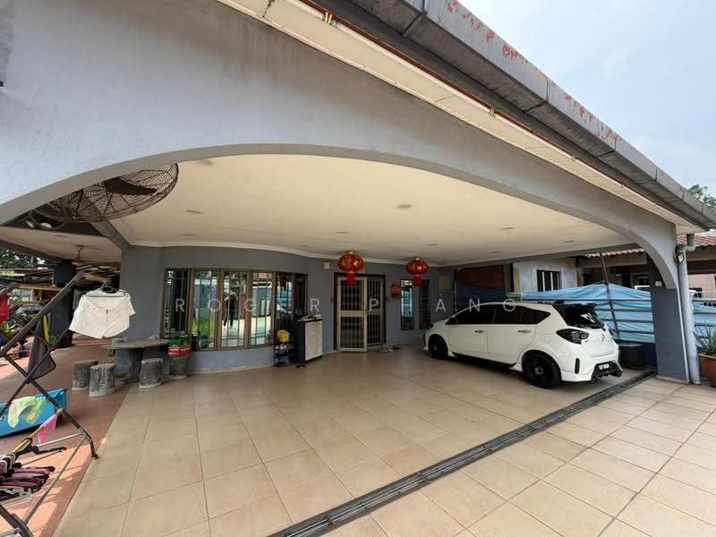 Rumah Berkembar untuk Dijual di Klang (Selangor) - Roger Phang - Exterior - PropertyGuru.com.my