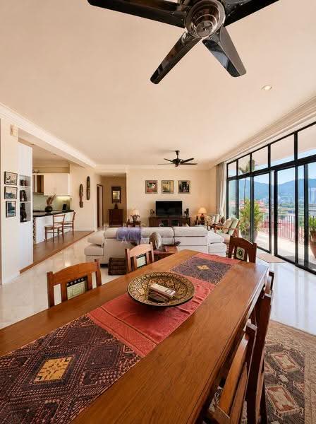 Kondominium untuk Dijual di Sri Golden Bay Condominium - Ressha Ramesh - Living Room - PropertyGuru.com.my