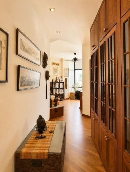 Kondominium untuk Dijual di Sri Golden Bay Condominium - Ressha Ramesh - Corridor - PropertyGuru.com.my