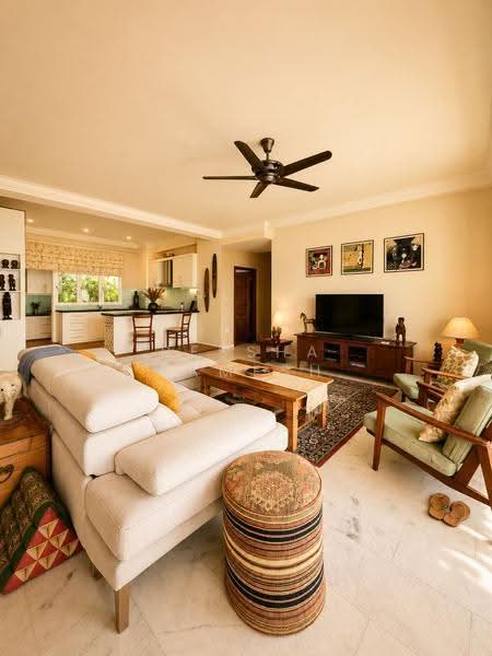 Kondominium untuk Dijual di Sri Golden Bay Condominium - Ressha Ramesh - Living Room - PropertyGuru.com.my