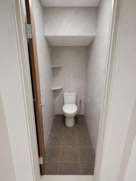 Rumah Teres 2-Tingkat untuk Dijual di Taman Johor Jaya (Johor Bahru) - Daniel Yong - Bathroom - PropertyGuru.com.my
