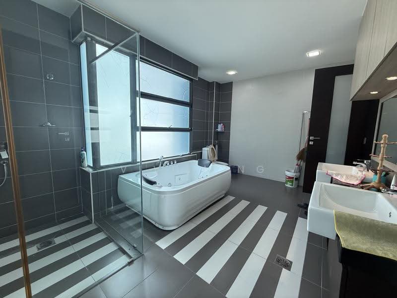 Bungalow House for Sale in Taman Kledang Permai (Menglembu) - Vivien Ng - Bathroom - PropertyGuru.com.my