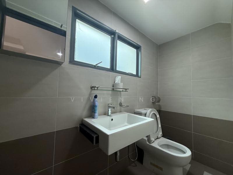 Bungalow House for Sale in Taman Kledang Permai (Menglembu) - Vivien Ng - Bathroom - PropertyGuru.com.my