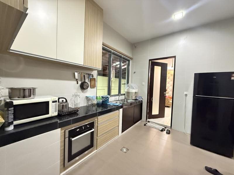 Bungalow House for Sale in Taman Kledang Permai (Menglembu) - Vivien Ng - Kitchen - PropertyGuru.com.my