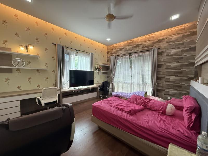 Bungalow House for Sale in Taman Kledang Permai (Menglembu) - Vivien Ng - Bedroom - PropertyGuru.com.my