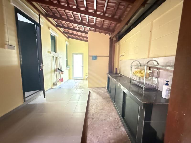 Bungalow House for Sale in Taman Kledang Permai (Menglembu) - Vivien Ng - Kitchen - PropertyGuru.com.my