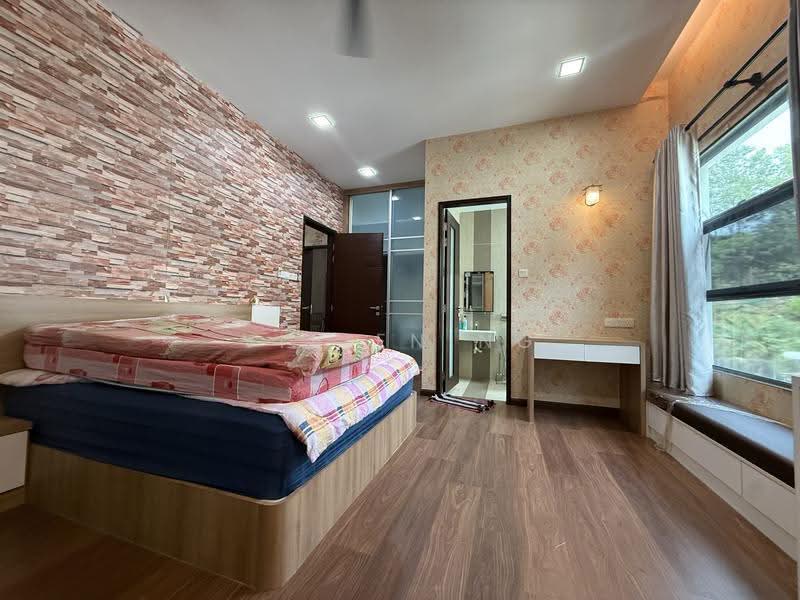 Bungalow House for Sale in Taman Kledang Permai (Menglembu) - Vivien Ng - Bedroom - PropertyGuru.com.my