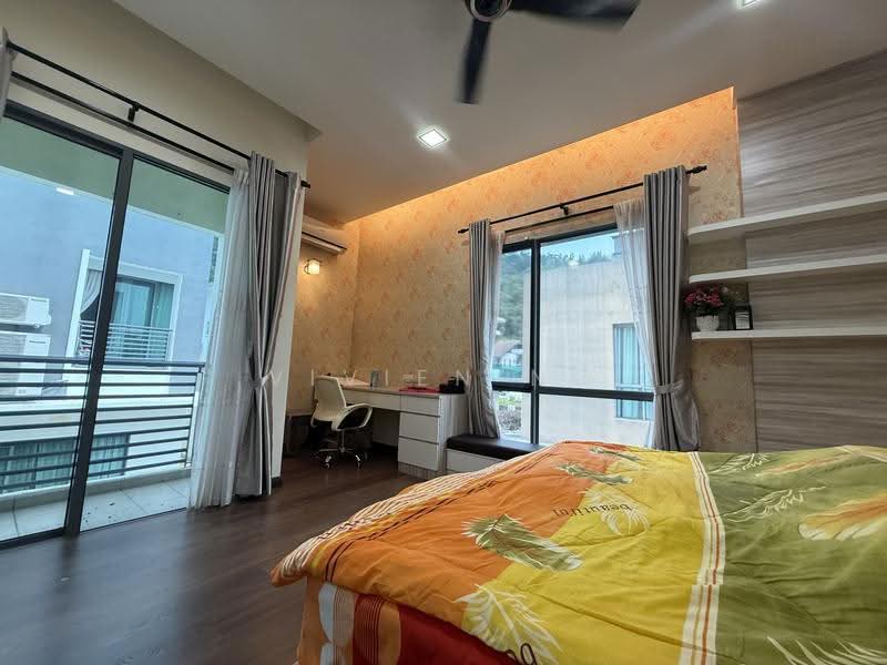 Bungalow House for Sale in Taman Kledang Permai (Menglembu) - Vivien Ng - Bedroom - PropertyGuru.com.my