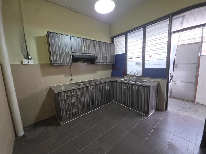2-storey Terraced House for Sale in Happy Garden (Kuchai Lama) - Kelvin Ho - Kitchen - PropertyGuru.com.my