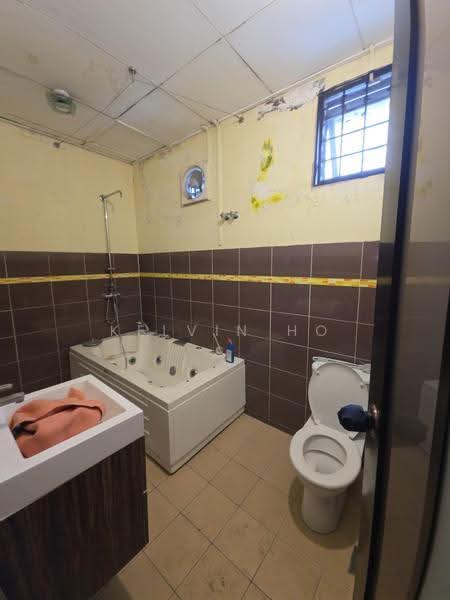 2-storey Terraced House for Sale in Happy Garden (Kuchai Lama) - Kelvin Ho - Bathroom - PropertyGuru.com.my
