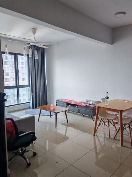 Kediaman Servis untuk Disewa di Gravit8, Klang - Stephanie Yap - Living Room - PropertyGuru.com.my