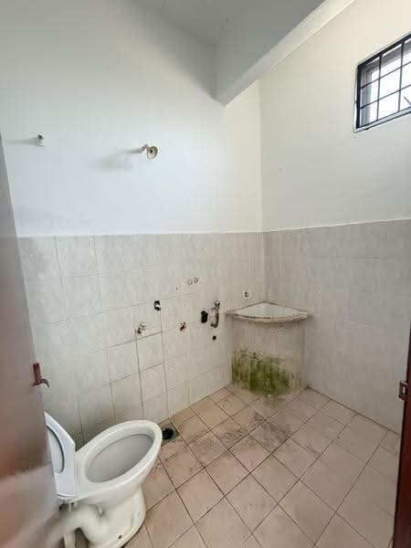 Rumah Teres 2-Tingkat untuk Dijual di Sepang (Selangor) - Shaiful Rudy - Bathroom - PropertyGuru.com.my