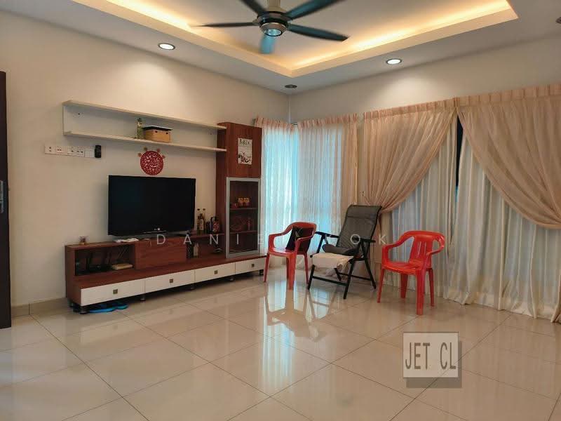 Rumah Teres 2-Tingkat untuk Dijual di Bandar Bukit Raja (Klang) - Daniel Kok - Living Room - PropertyGuru.com.my