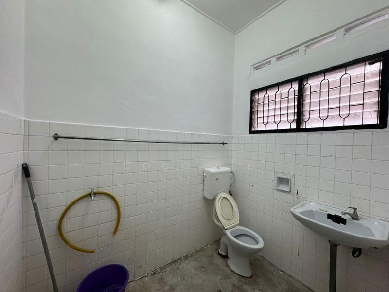 2-storey Terraced House for Rent in Taman Sri Tebrau (Johor Bahru) - Coco Lee - Bathroom - PropertyGuru.com.my