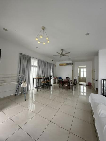 Semi-Detached House for Sale in Setia Tropika (Johor Bahru) - Ee Fong Toh - Living Room - PropertyGuru.com.my