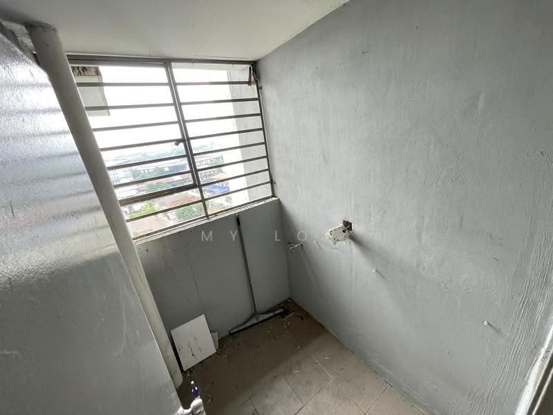 Kondominium untuk Dijual di 228 Kondominium - MY Loh - Balcony - PropertyGuru.com.my