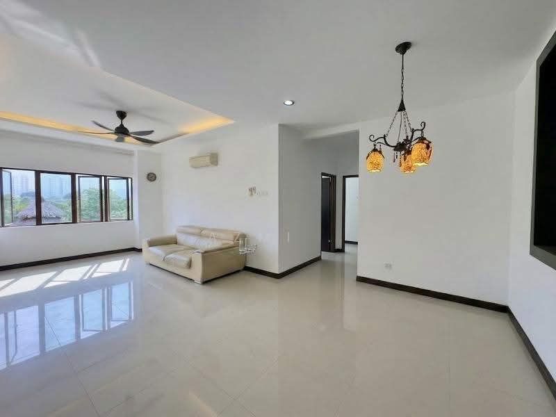Pangsapuri untuk Dijual di Desa Idaman Residences - Azmi . - Living Room - PropertyGuru.com.my