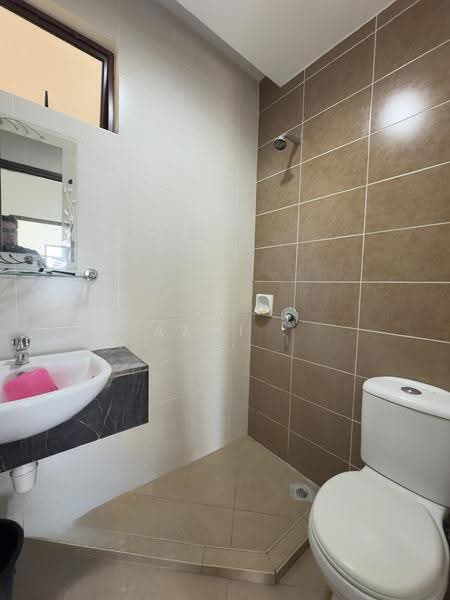Pangsapuri untuk Dijual di Desa Idaman Residences - Azmi . - Bathroom - PropertyGuru.com.my
