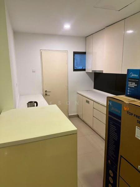 Kediaman Servis untuk Disewa di Grand Ion Delemen - Deckson Tan - Kitchen - PropertyGuru.com.my