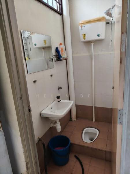Rumah Teres untuk Dijual di Krubong (Melaka) - Helen BF - Bathroom - PropertyGuru.com.my