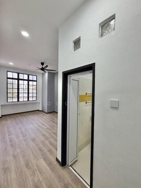 Rumah Teres 2-Tingkat untuk Dijual di Taman Desa Tebrau (Tebrau) - Coco Lee - Interior - PropertyGuru.com.my
