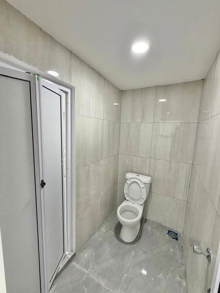 Rumah Teres 2-Tingkat untuk Dijual di Taman Desa Tebrau (Tebrau) - Coco Lee - Bathroom - PropertyGuru.com.my
