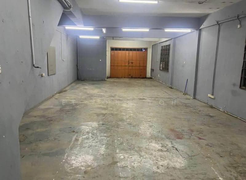 Shop / Office for Sale in Taman Puteri Wangsa (Ulu Tiram) - Ee Fong Toh - Interior - PropertyGuru.com.my