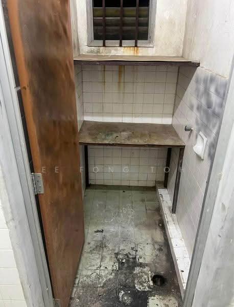 Shop / Office for Sale in Taman Puteri Wangsa (Ulu Tiram) - Ee Fong Toh - Interior - PropertyGuru.com.my