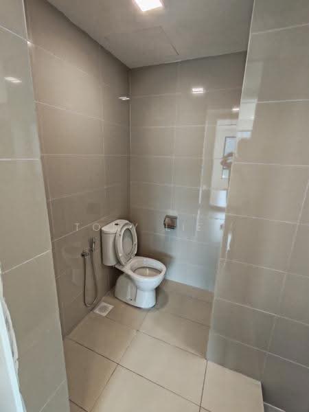 Kediaman Servis untuk Dijual di Montena - Tony Liew - Bathroom - PropertyGuru.com.my