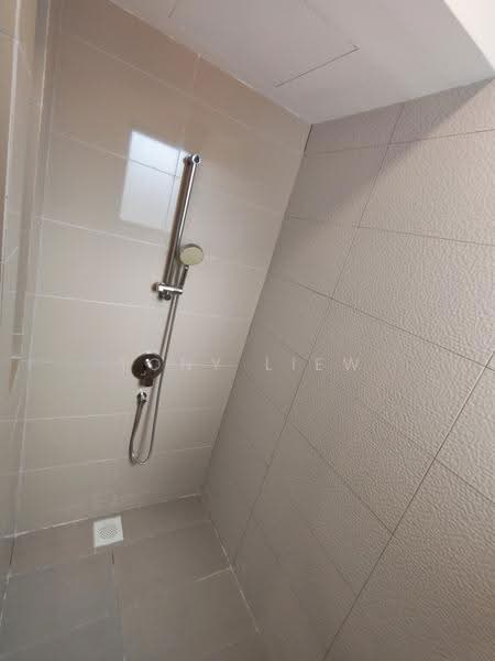 Kediaman Servis untuk Dijual di Montena - Tony Liew - Bathroom - PropertyGuru.com.my