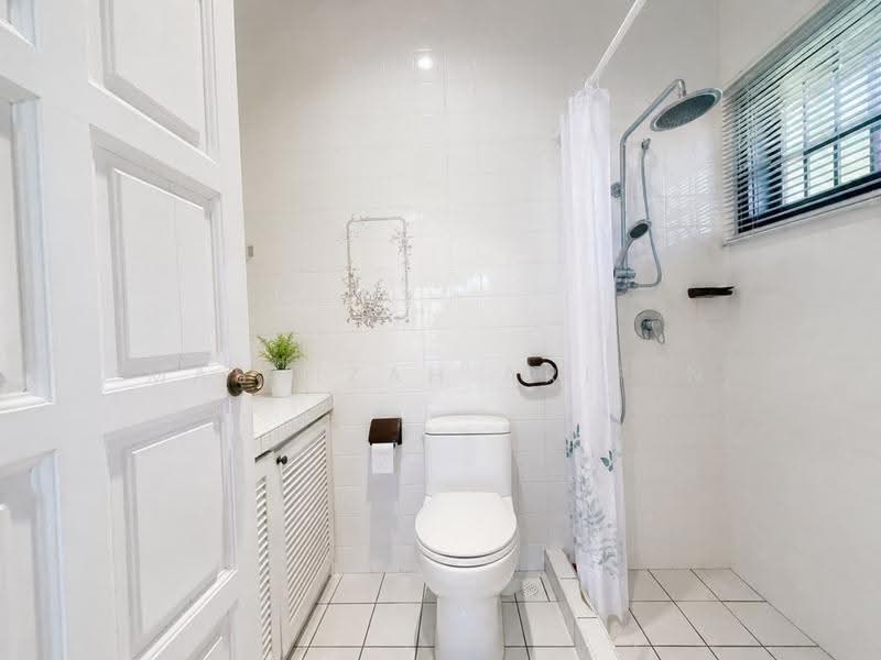 Bungalow House untuk Dijual di Taman Tanjung (Port Dickson) - Masnizah Arifin - Bathroom - PropertyGuru.com.my