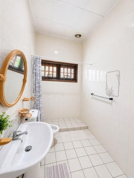 Bungalow House untuk Dijual di Taman Tanjung (Port Dickson) - Masnizah Arifin - Bathroom - PropertyGuru.com.my