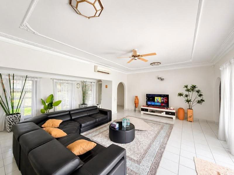 Bungalow House untuk Dijual di Taman Tanjung (Port Dickson) - Masnizah Arifin - Living Room - PropertyGuru.com.my