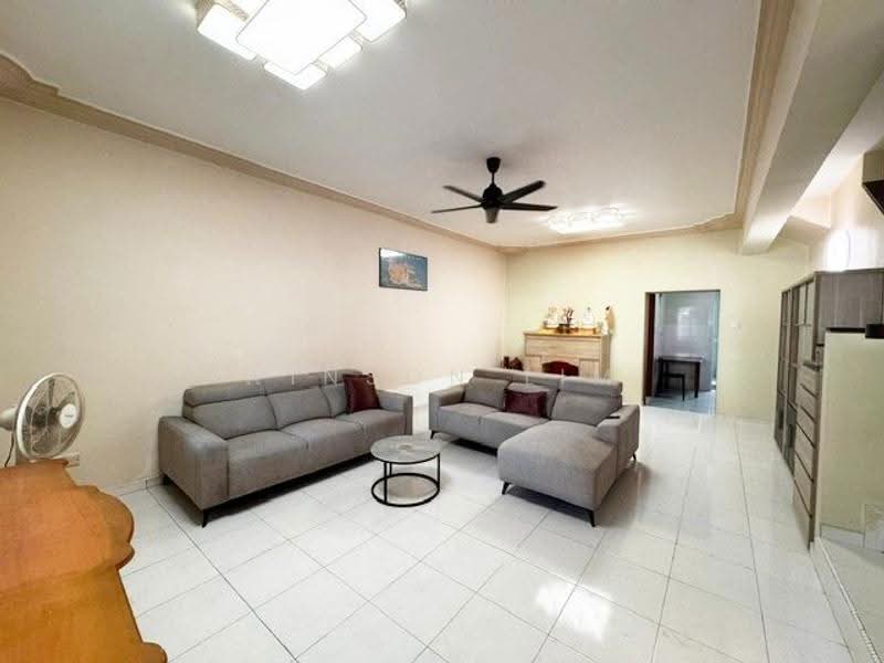Rumah Teres 2-Tingkat untuk Dijual di Taman Setia Indah (Tebrau) - Winson Lim - Living Room - PropertyGuru.com.my