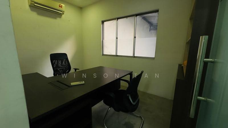 Kilang Berkembar untuk Disewa di Taman Johor Jaya (Johor Bahru) - Winson Tan - Study - PropertyGuru.com.my