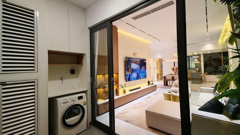 Pangsapuri untuk Dijual di R&F Princess Cove Phase 3-New Casa Suites - John Lee - Living Room - PropertyGuru.com.my