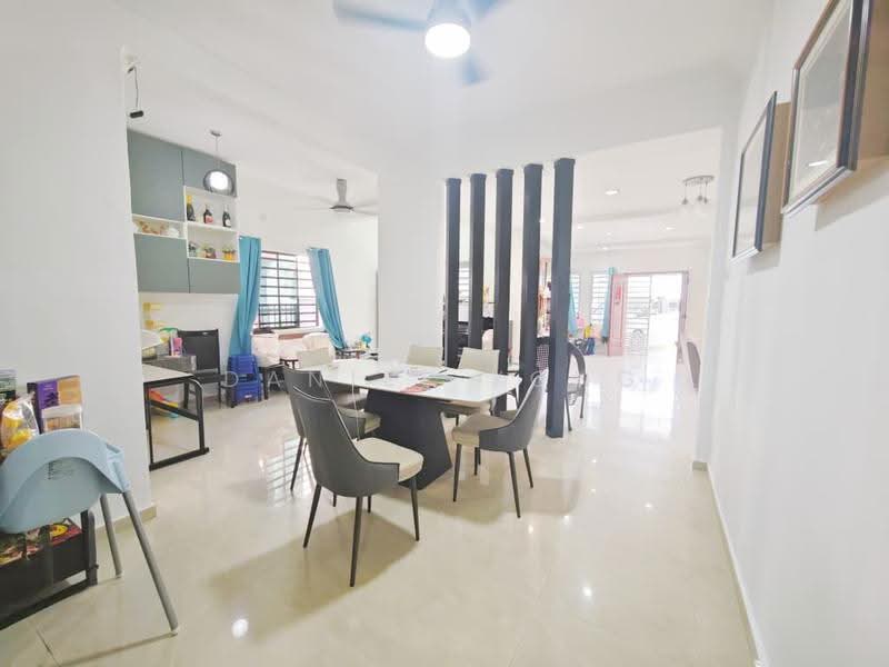 Semi-Detached House for Sale in Kulai (Johor) - Daniel Yong - Living Room - PropertyGuru.com.my