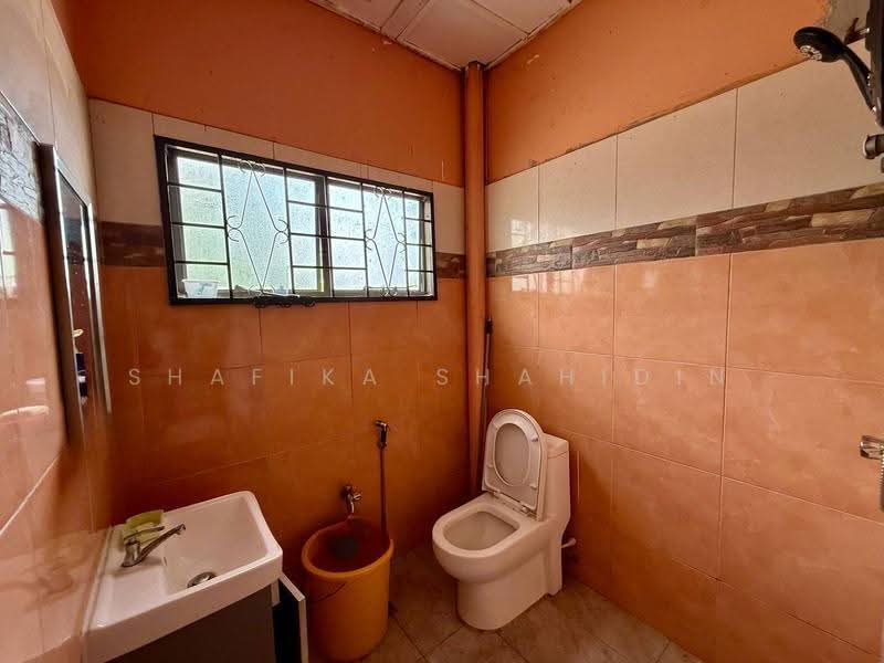 2-storey Terraced House for Sale in Batang Kali (Selangor) - Shafika Shahidin - Bathroom - PropertyGuru.com.my