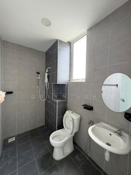 Kondominium untuk Disewa di Spectrum Residence (Alam Permai) - Quinn Loh - Bathroom - PropertyGuru.com.my