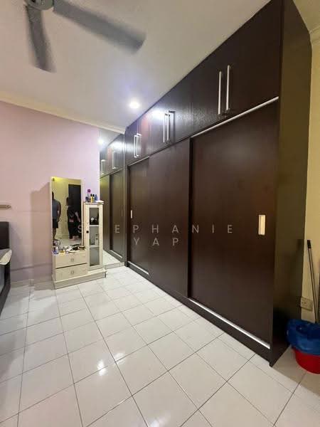 2-storey Terraced House for Sale in Bandar Bukit Tinggi (Klang) - Stephanie Yap - Bedroom - PropertyGuru.com.my