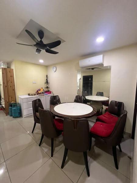 2-storey Terraced House for Sale in Bandar Bukit Tinggi (Klang) - Stephanie Yap - Dining Room - PropertyGuru.com.my