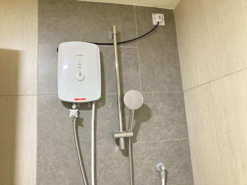 Kediaman Servis untuk Disewa di Residensi Dian II - Abbie Lee - Bathroom - PropertyGuru.com.my