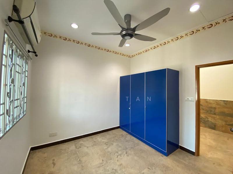 Rumah Teres untuk Dijual di Taman Semenyih Mewah (Semenyih) - Eddy TAN - Bedroom - PropertyGuru.com.my