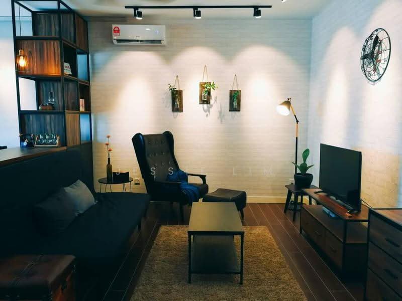 Pangsapuri untuk Dijual di Subang Perdana Goodyear Court 8 - Jessie Lim - Living Room - PropertyGuru.com.my
