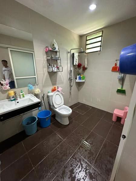 1-storey Terraced House for Sale in Kampung Tunku (Petaling Jaya) - Jessie Lin - Bathroom - PropertyGuru.com.my