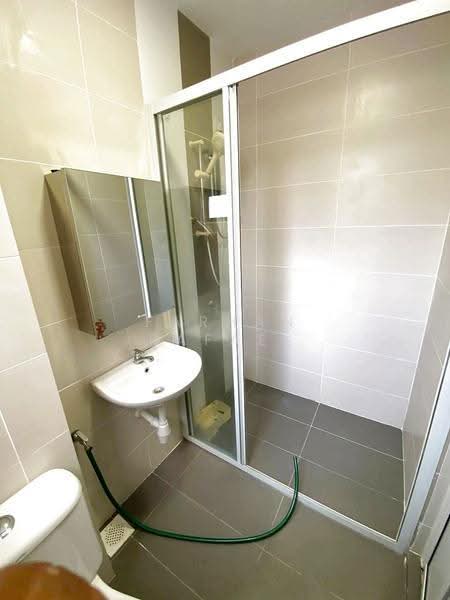 Rumah Teres 2-Tingkat untuk Dijual di Semenyih (Selangor) - Farhan Rafael - Bathroom - PropertyGuru.com.my