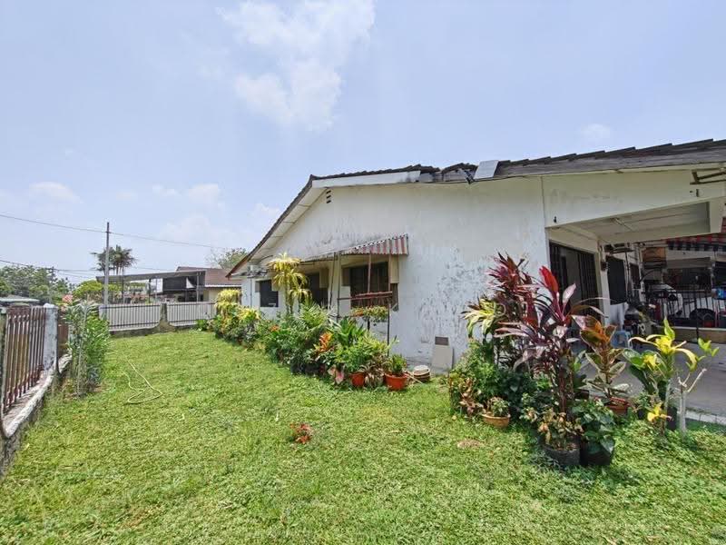 Rumah Teres 1-Tingkat untuk Dijual di Taman Pertama (Ipoh) - Qazin Khoo - Exterior - PropertyGuru.com.my